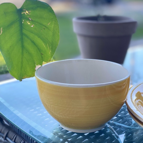 Brylane Home Yellow Swirl Bowl Salad Dinner Plate Set 6 - Picture 4 of 7